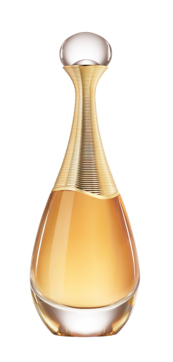 The new J’adore Absolu is made for the independent and triumphant Dior woman